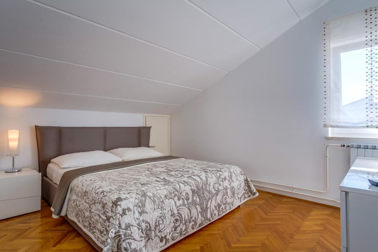 Leonida Apartment Mali Losinj Exterior photo