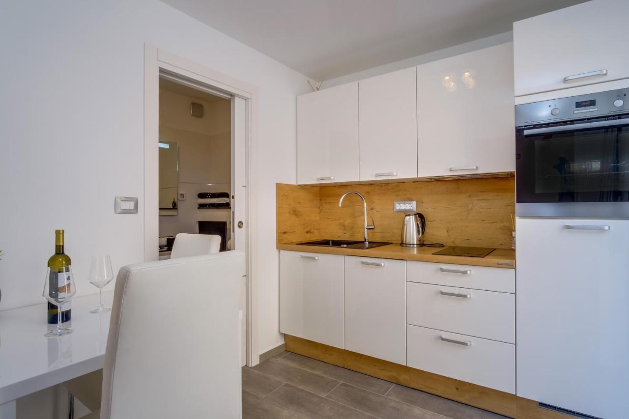 Leonida Apartment Mali Losinj Exterior photo