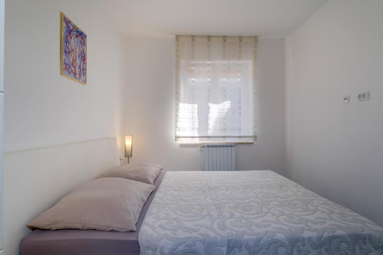 Leonida Apartment Mali Losinj Exterior photo
