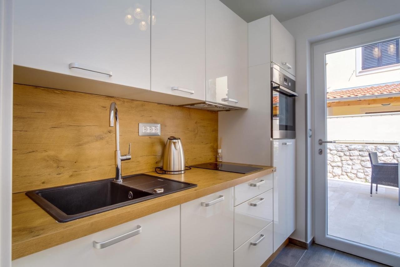 Leonida Apartment Mali Losinj Exterior photo