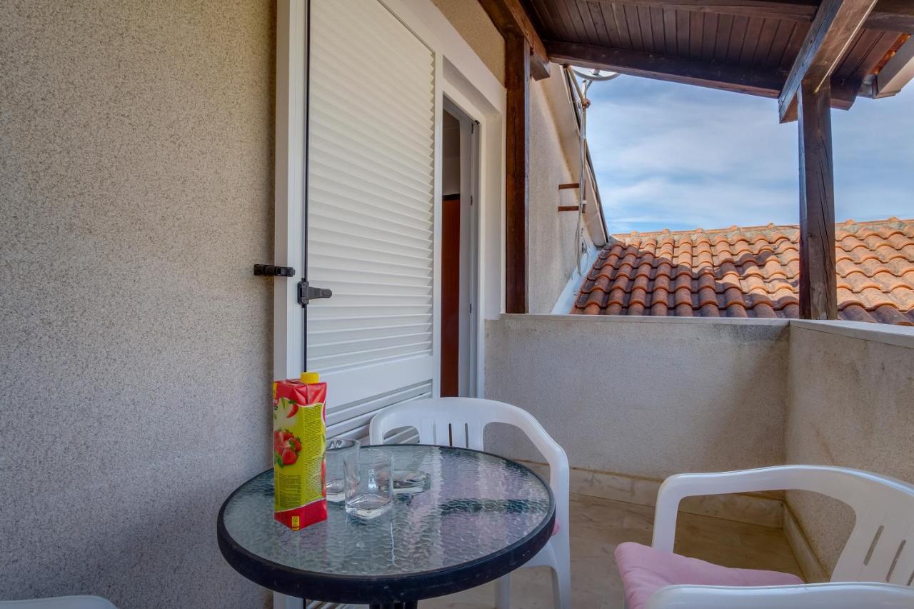 Leonida Apartment Mali Losinj Exterior photo