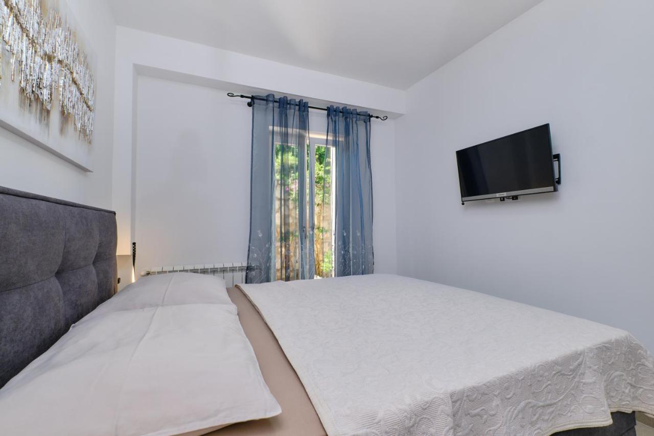 Leonida Apartment Mali Losinj Exterior photo