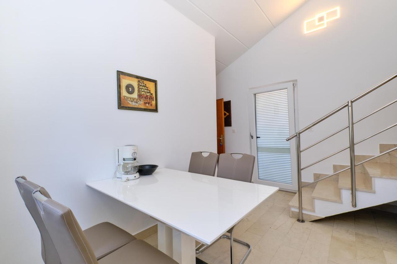 Leonida Apartment Mali Losinj Exterior photo