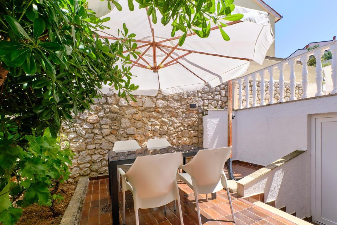 Leonida Apartment Mali Losinj Exterior photo