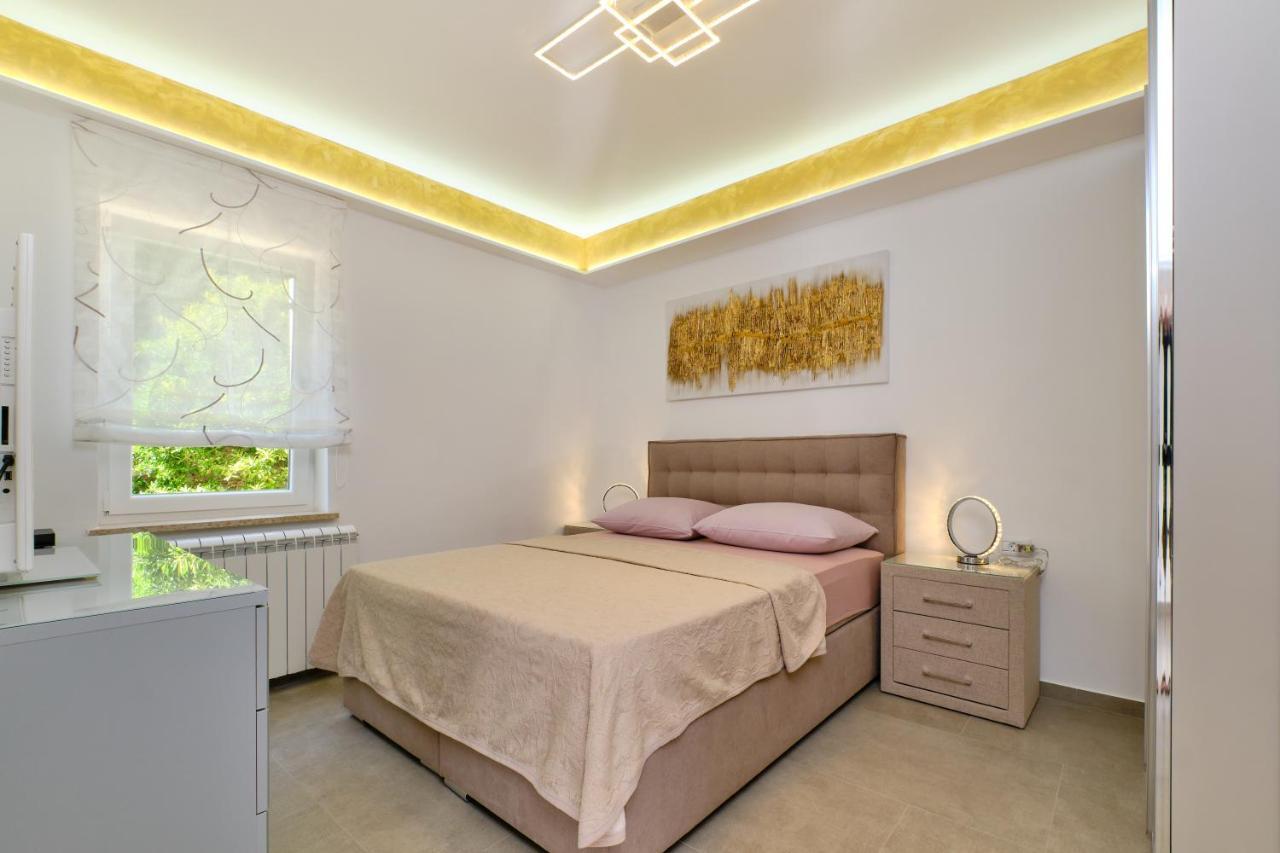 Leonida Apartment Mali Losinj Exterior photo