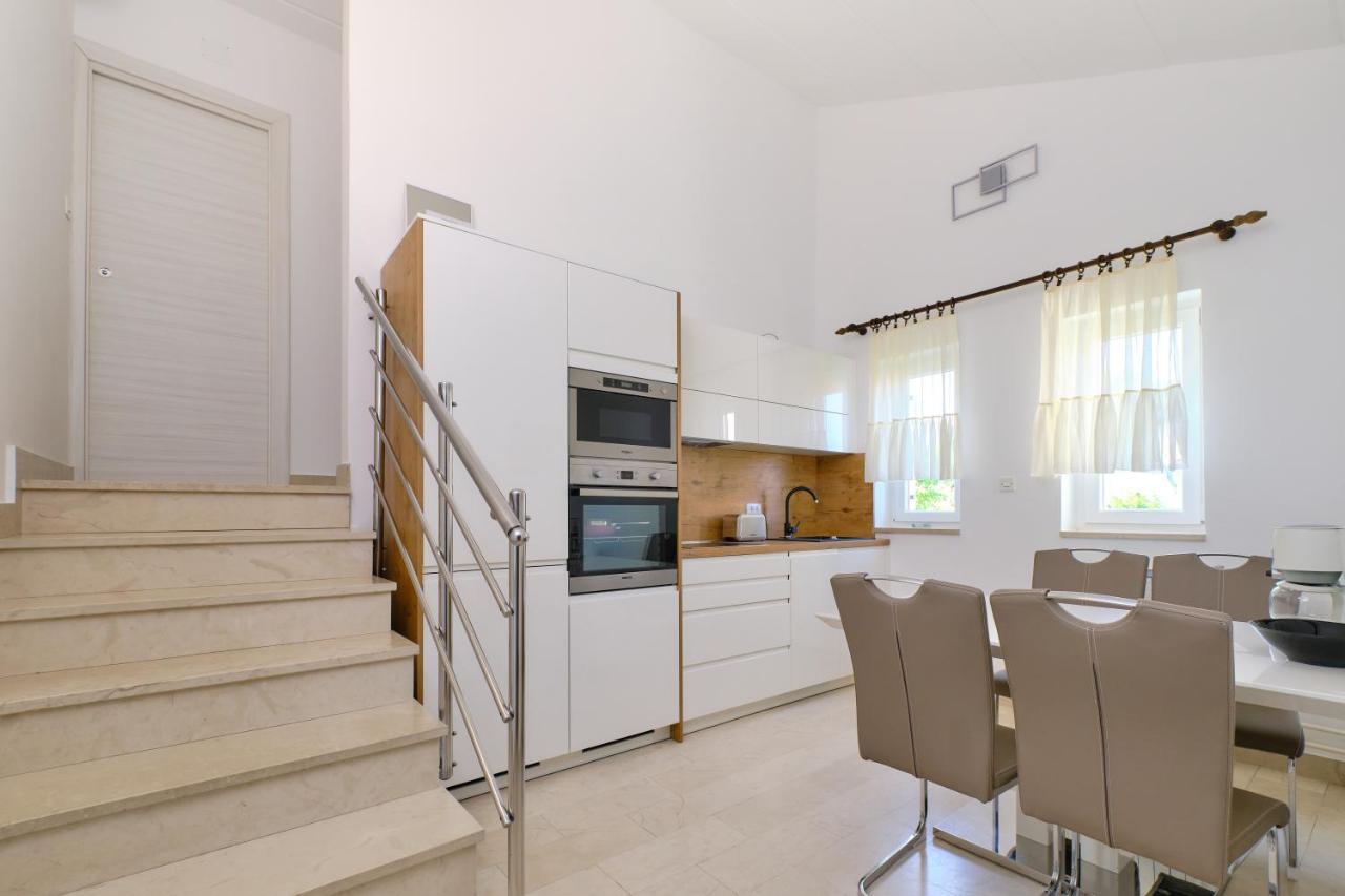 Leonida Apartment Mali Losinj Exterior photo